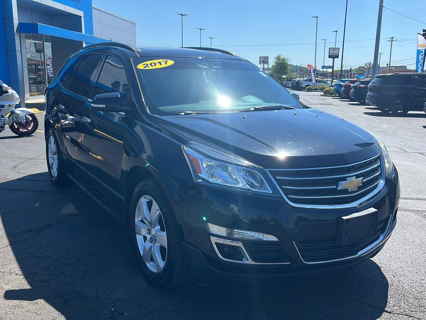 Used 2017 MOSAIC BLACK METALLIC Chevrolet LT image 7