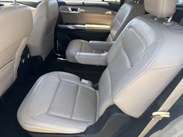 Used 2022 White Ford Limited image 16
