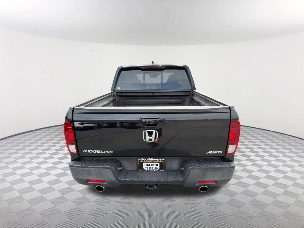 Used 2023 Black Honda RTL image 6