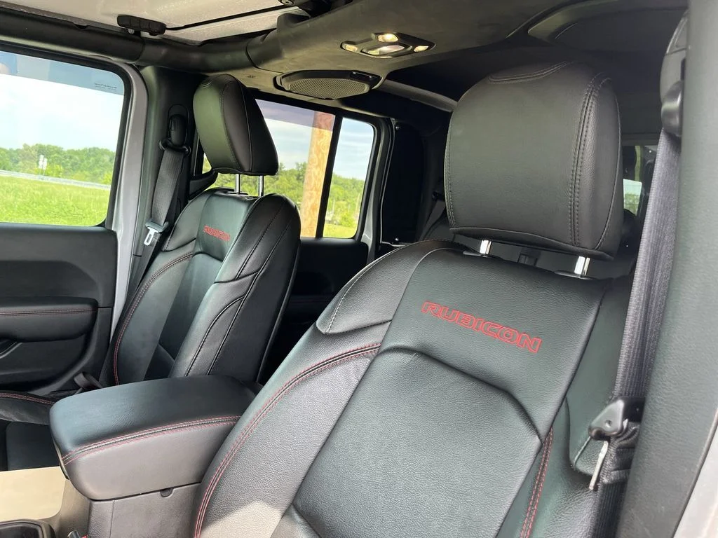 Used 2020 Silver Jeep Rubicon image 11