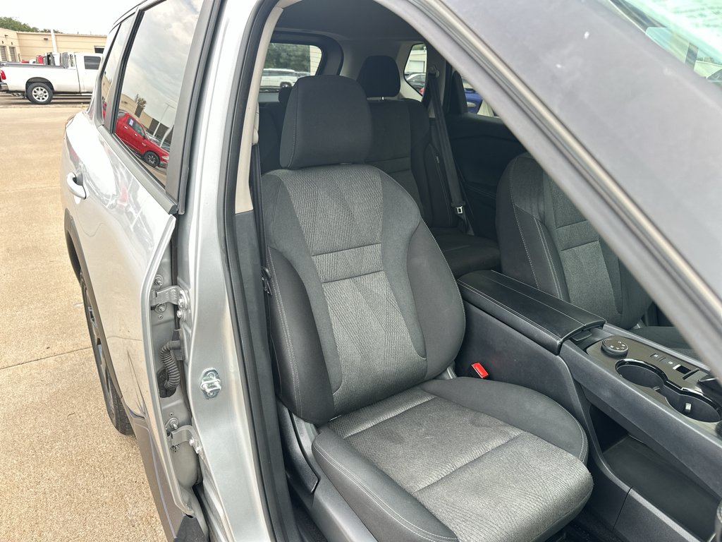 Used 2024 Brilliant Silver Metallic Nissan SV image 28