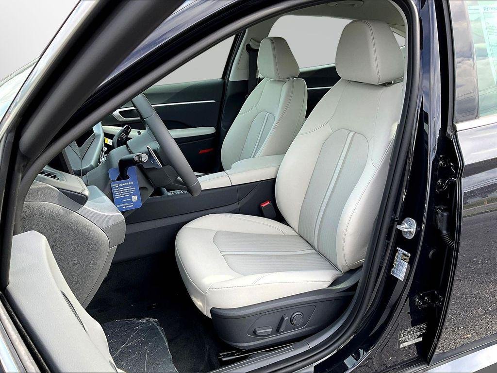 New 2026 Blue Hyundai SEL Sport image 19