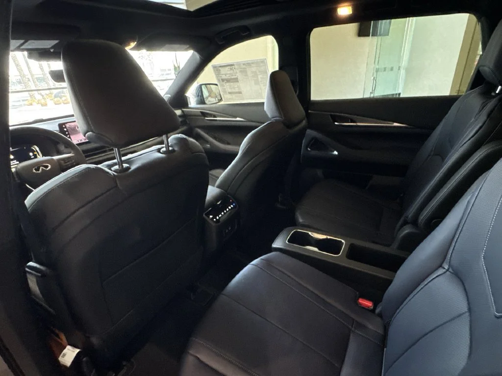 New 2027 2T GRPT SHDW INFINITI Sport AWD image 22