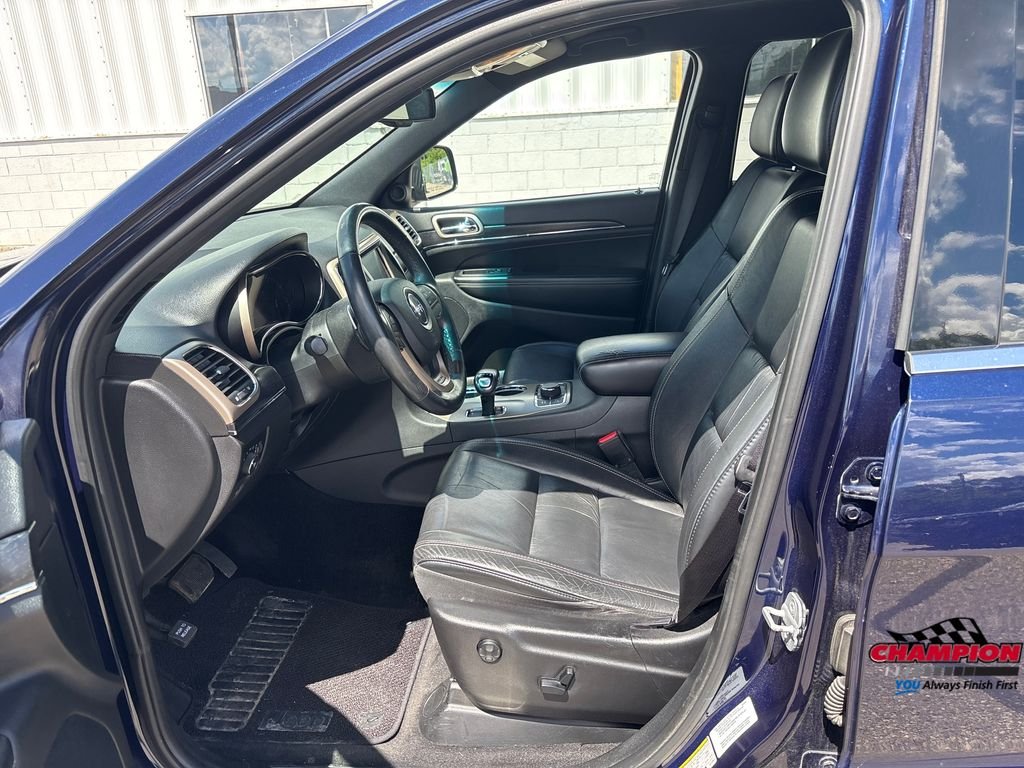 Used 2014 Blue Jeep Limited image 11