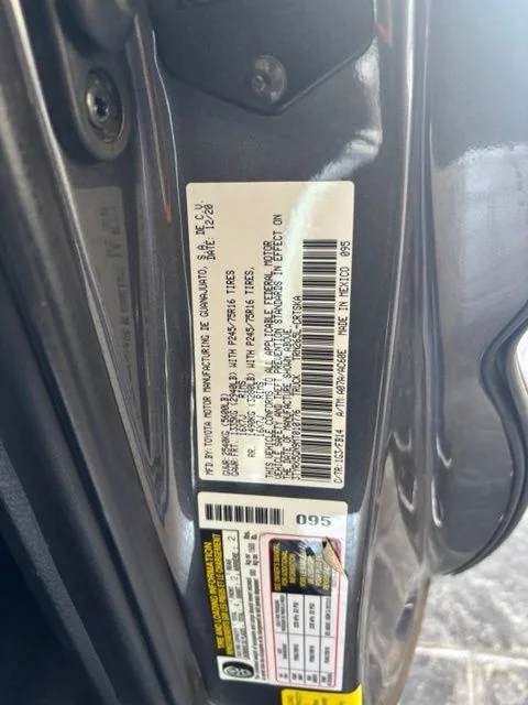 Used 2021  Toyota SR image 14
