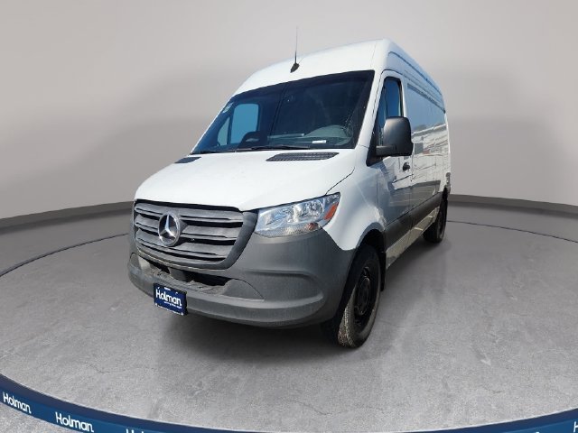 New 2025 Arctic White Mercedes-Benz Cargo 144 WB image 1