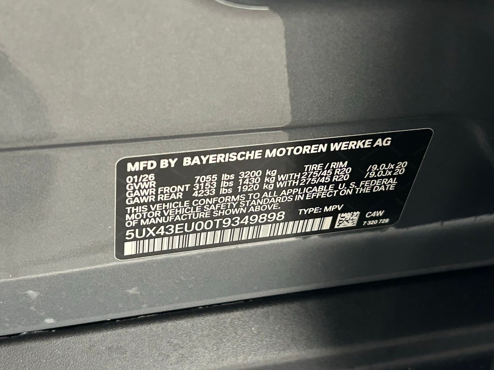 New 2026 Skyscraper Grey Metallic BMW xDrive50e image 32