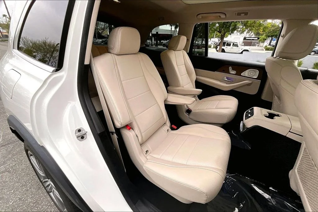 Used 2023  Mercedes-Benz GLS 450 image 18