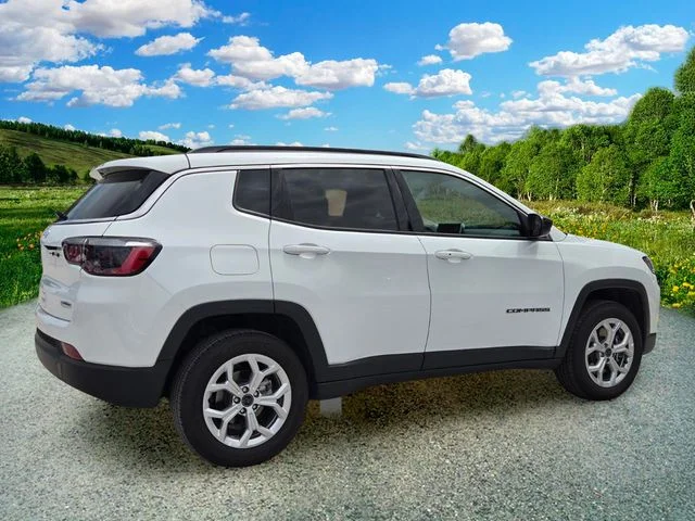 Certified Used 2025 White Jeep Latitude image 6