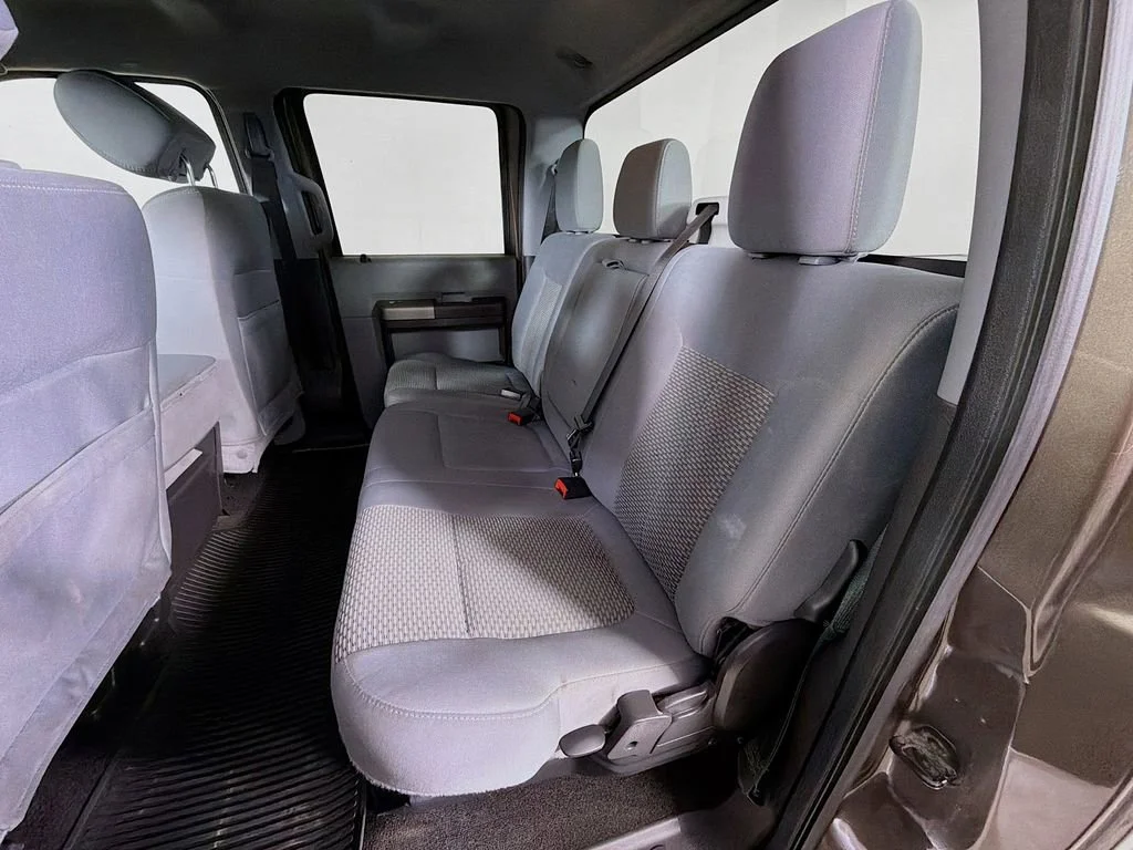 Used 2015  Ford Lariat image 18