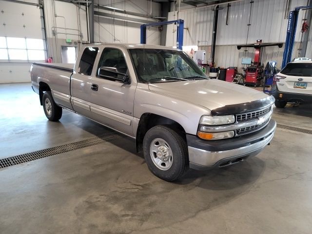 Used 2000 Light Pewter Metallic Chevrolet LS image 1