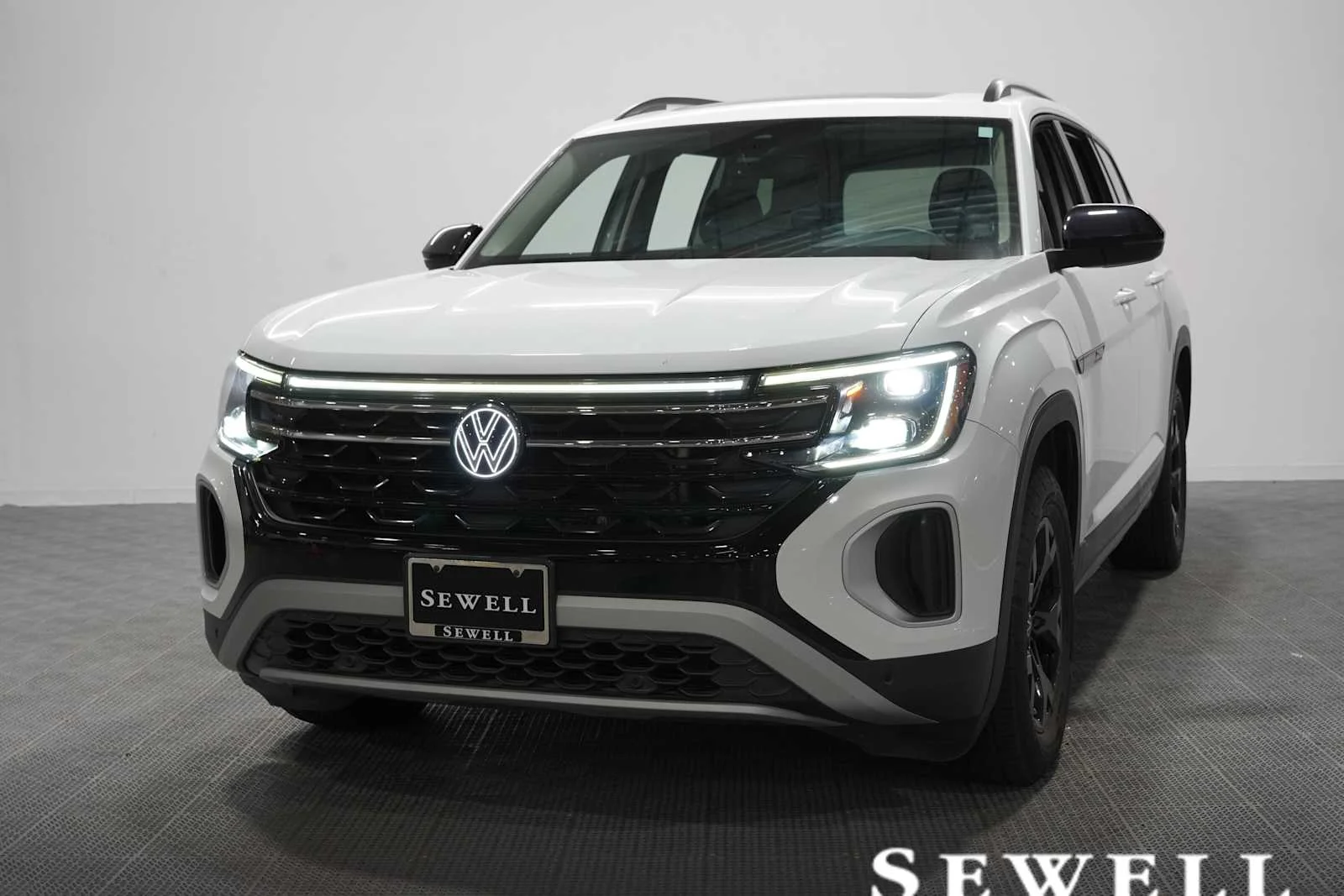 2024 Volkswagen Atlas 2.0T Peak Edition SE w/Technology