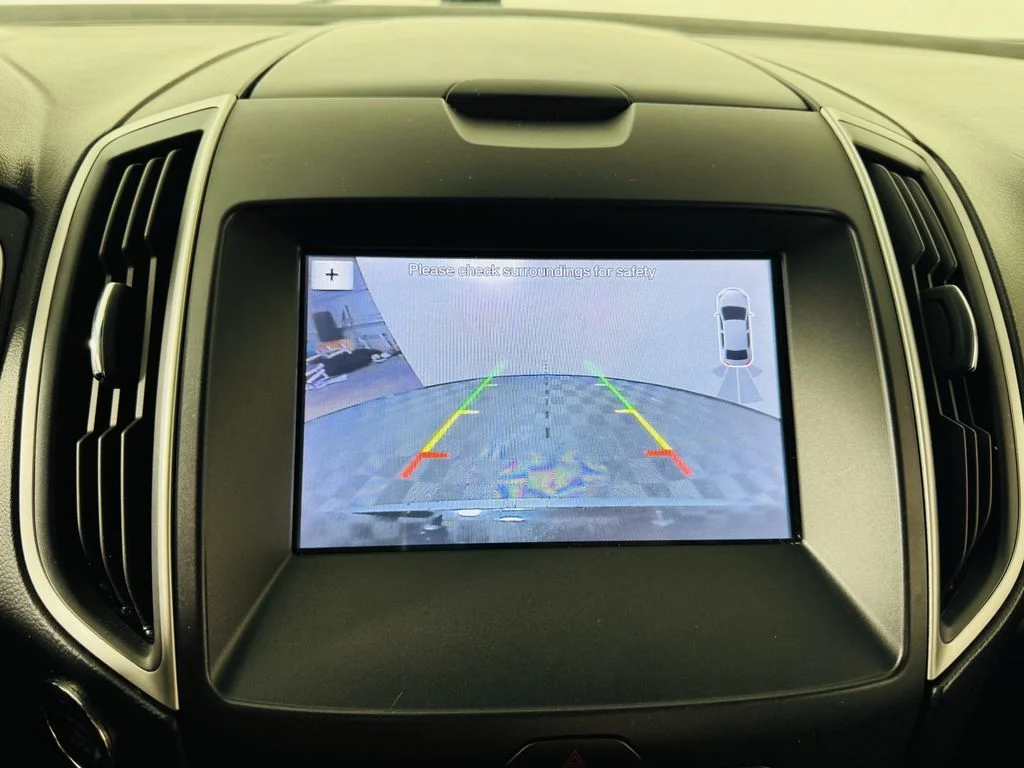Used 2019 Black Ford SEL image 15