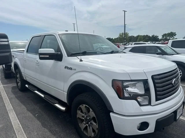 Used 2012  Ford XL image 3