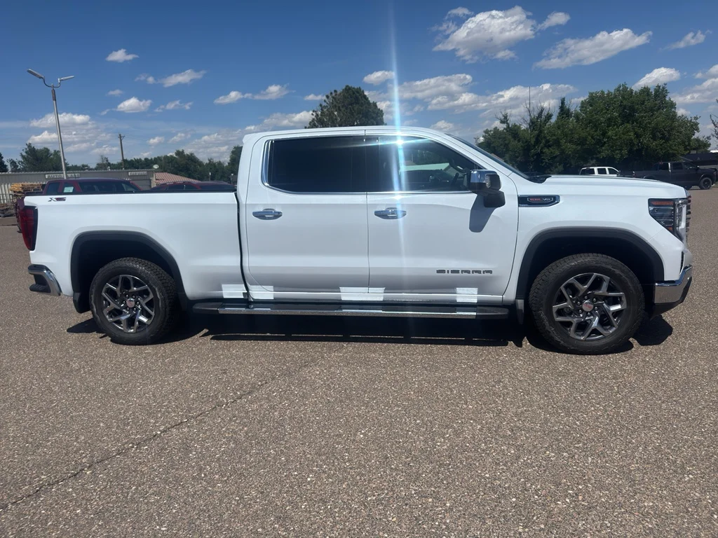New 2026 Glacier White Tricoat GMC SLT image 5