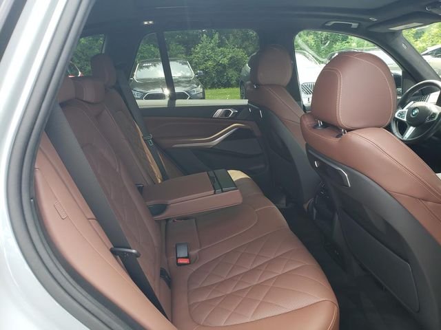 Used 2024 Gray Metallic BMW xDrive40i image 18