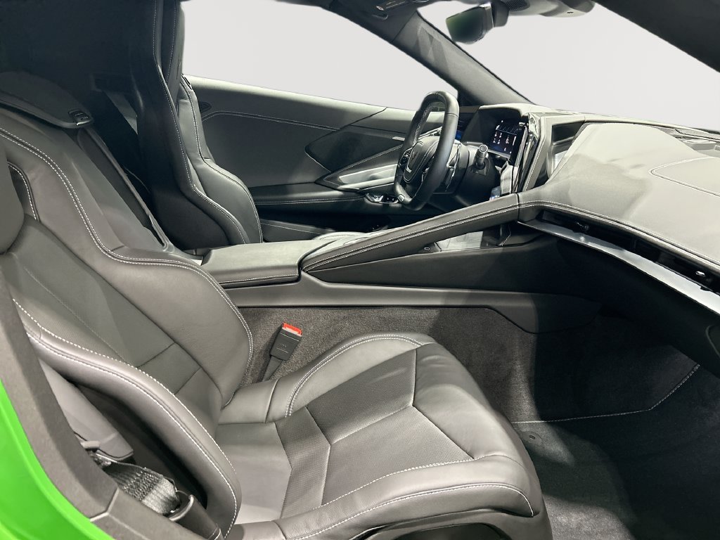 Used 2026 Green Chevrolet Z06 image 28