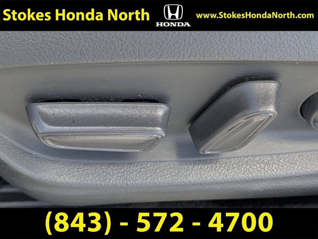 Used 2020 Silver Toyota LE image 23