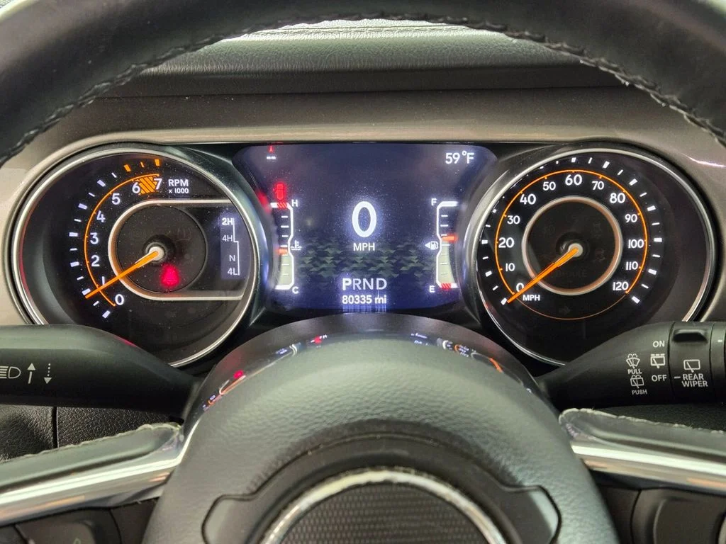 Used 2021 Silver Jeep Unlimited Sahara image 30