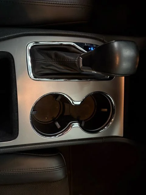 Used 2022 White Jeep Laredo X image 32