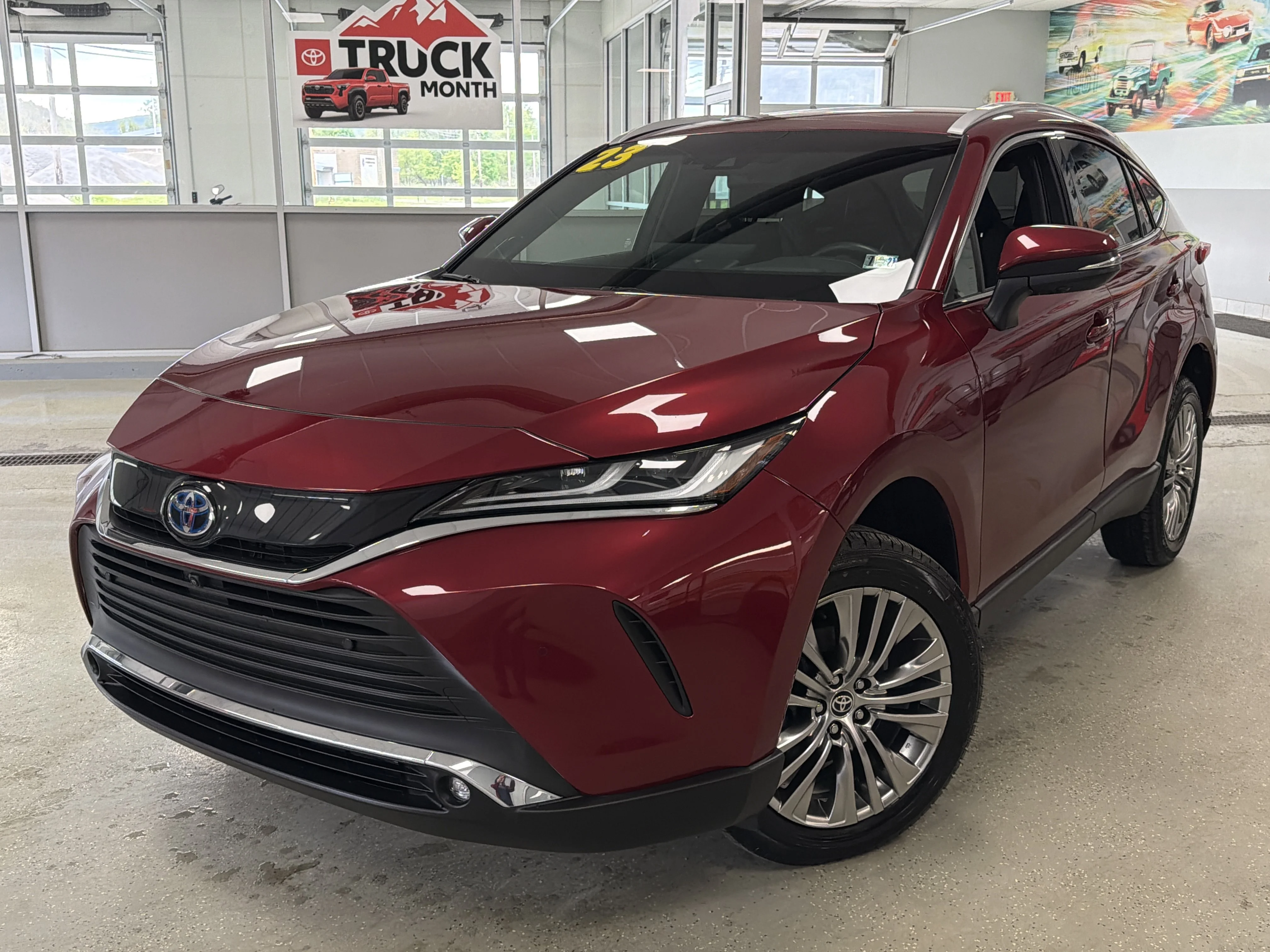 2023 Toyota Venza Limited Hybrid AWD's photo