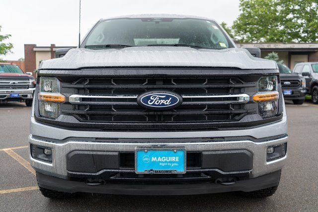 Used 2025 Iconic Silver Metallic Ford XLT image 3