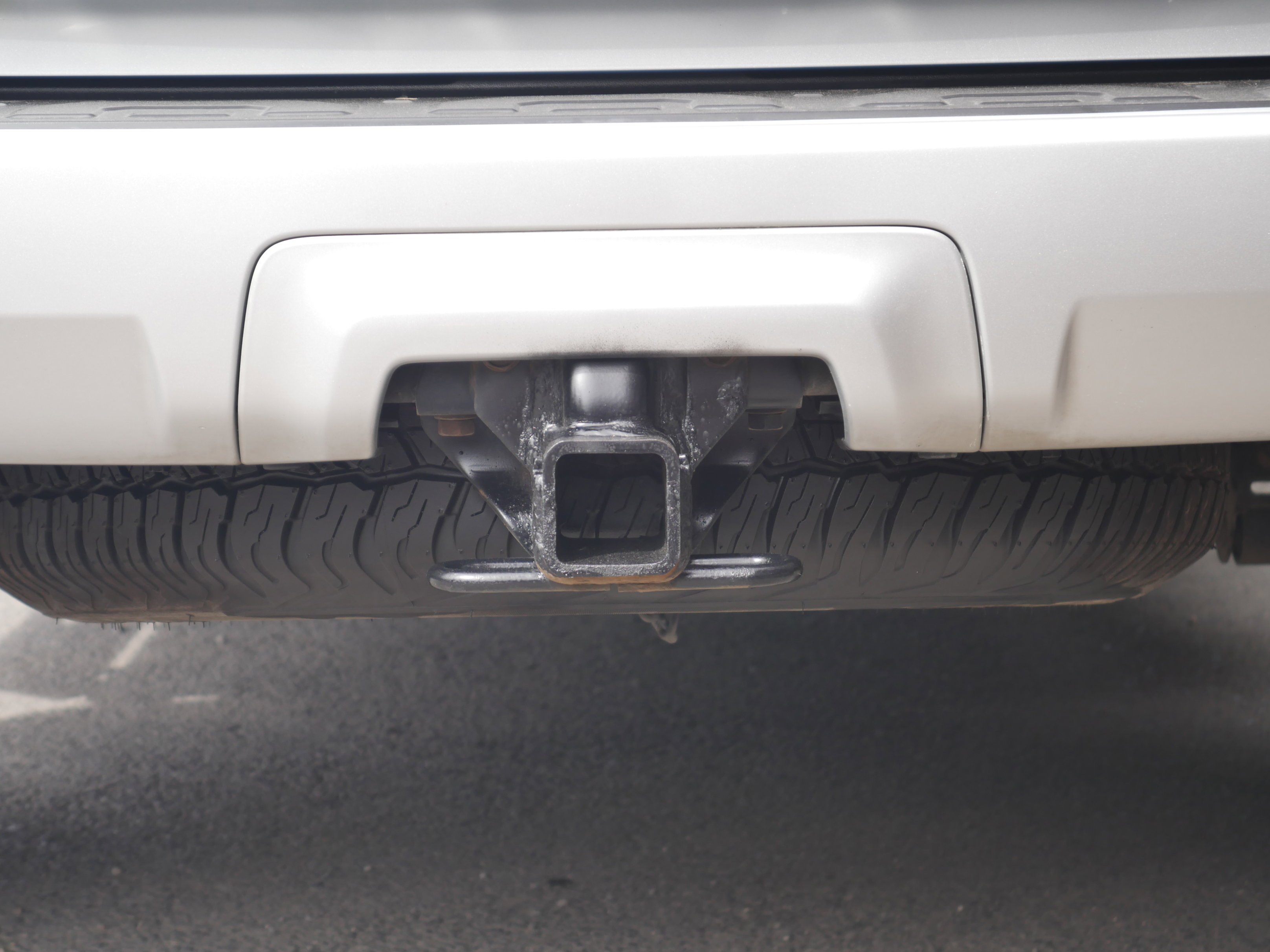 Used 2018 Classic Silver Metallic Toyota SR5 image 19