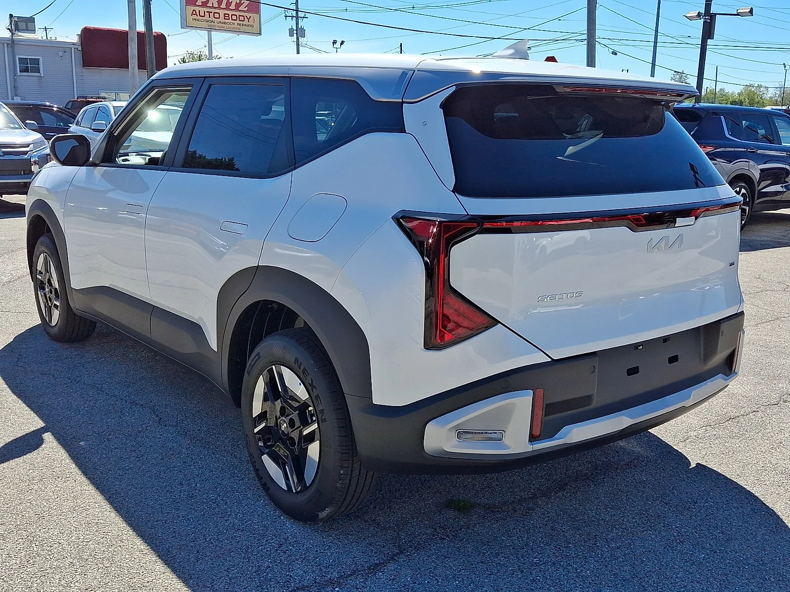 New 2027 White Kia LX image 5