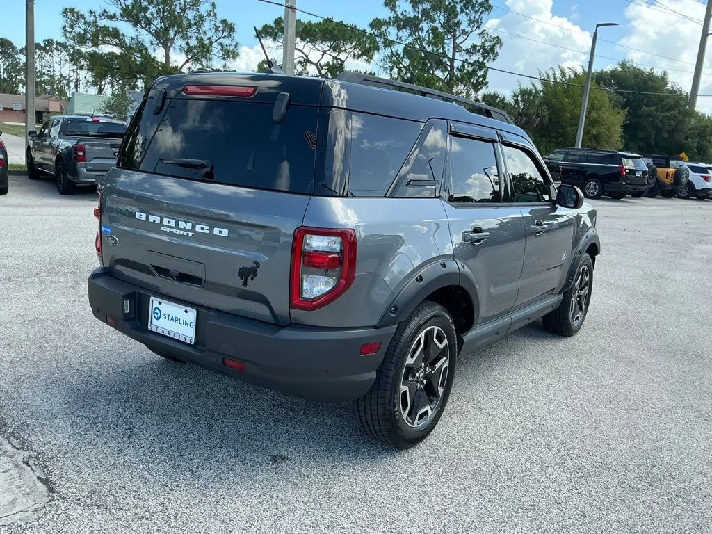 Used 2021 Gray Ford Outer Banks image 7