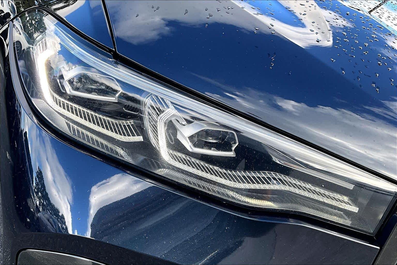 Used 2021 Carbon Black Metallic BMW xDrive40i image 28