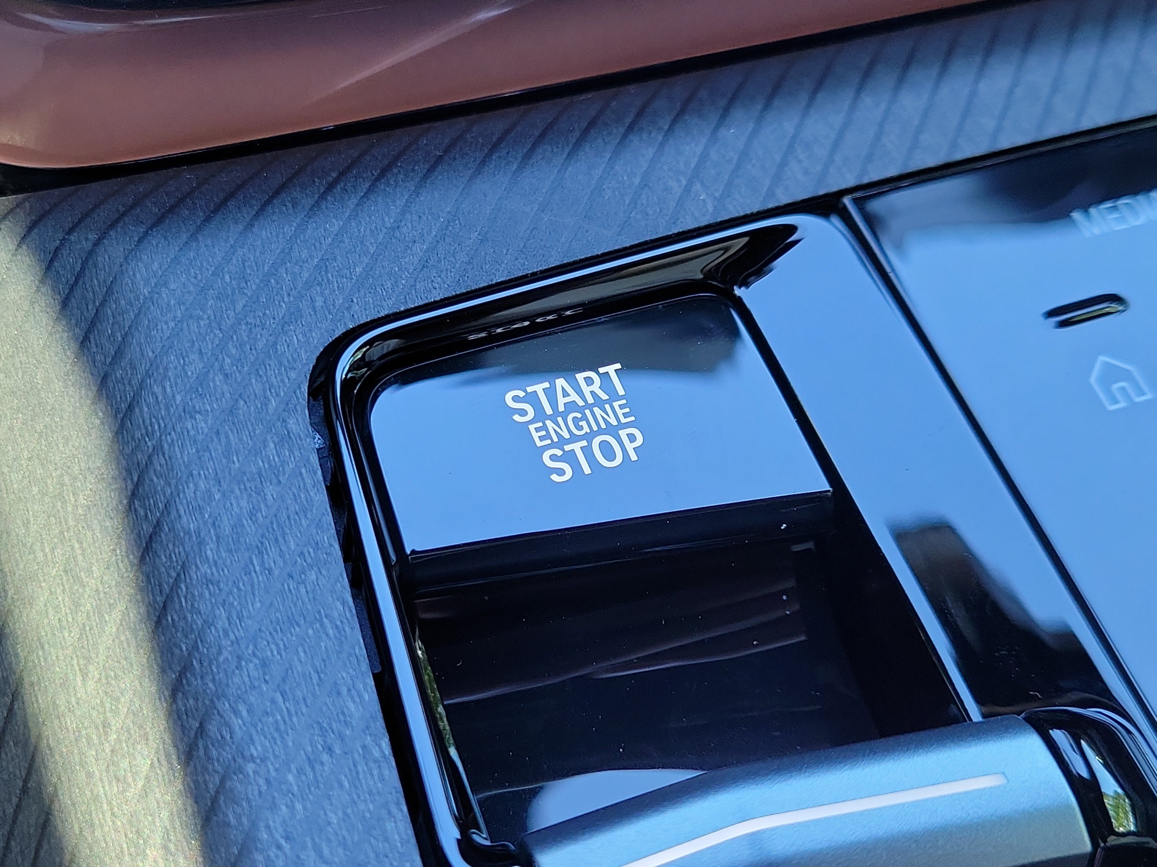 New 2026 Tanzanite Blue II Metallic BMW 30 xDrive image 23