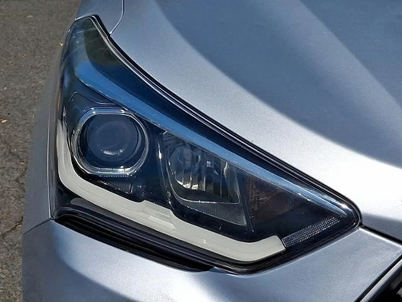 Used 2019 Circuit Silver Hyundai SE image 10