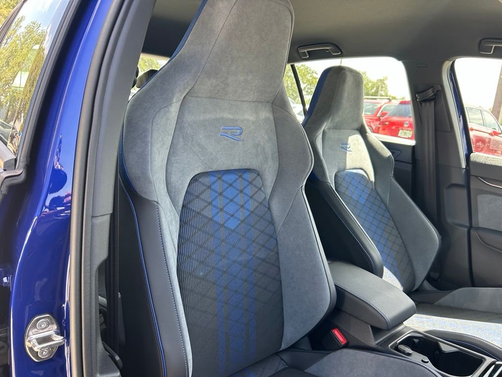 New 2026 Blue Volkswagen 2.0T image 31