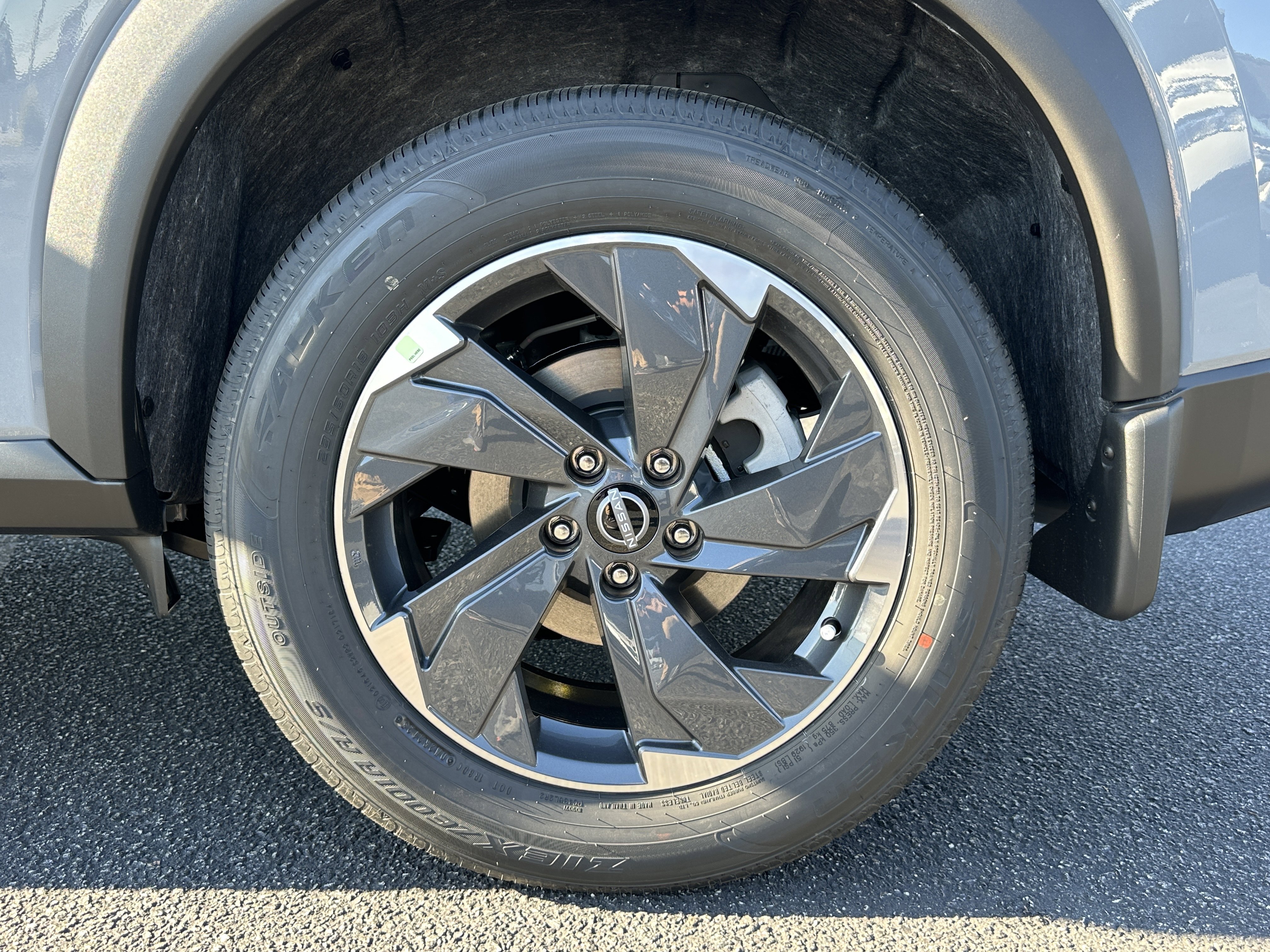 New 2026 Boulder Gray Pearl Nissan SV image 21