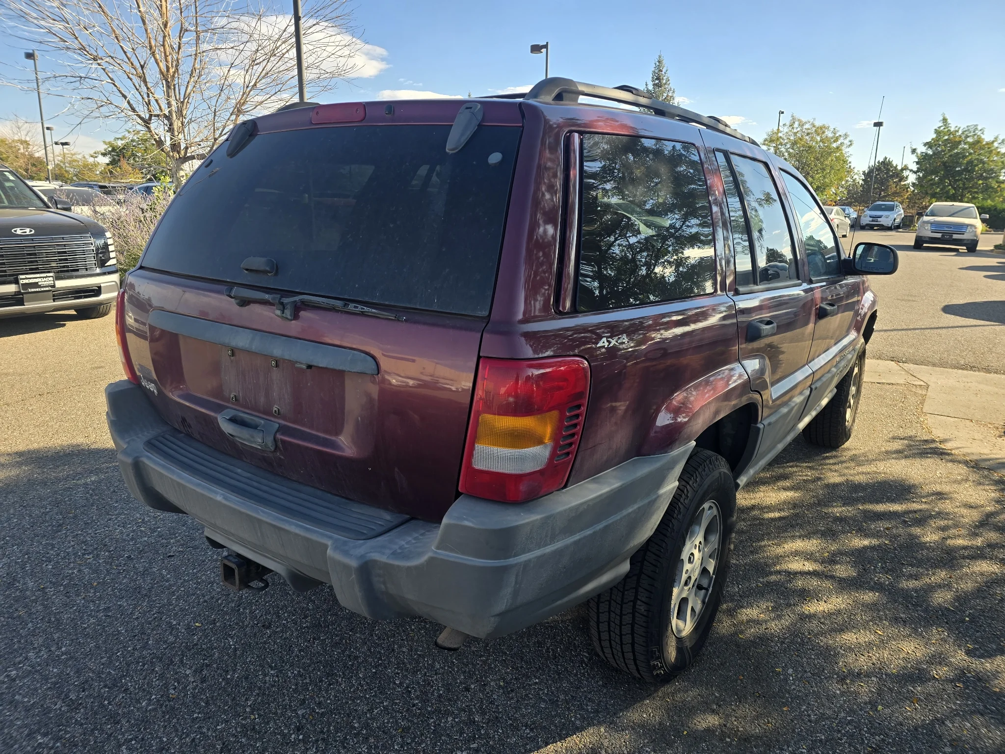 Used 2000 Flame Red Clearcoat Jeep Laredo image 15