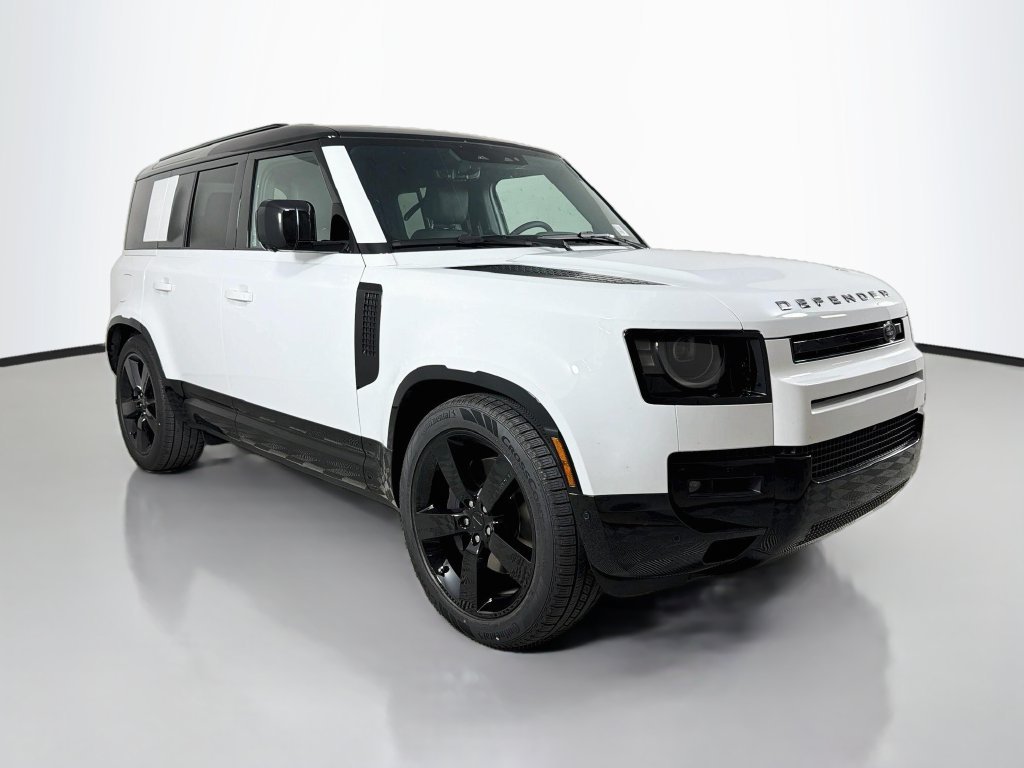 New 2026 Fuji White Land Rover X-Dynamic SE image 3