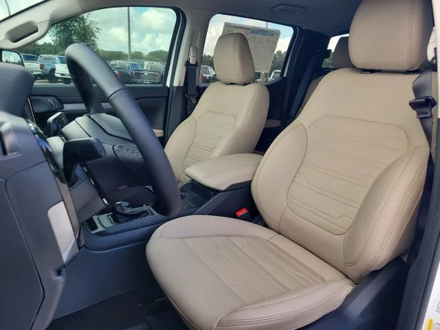 New 2026 Oxford White Ford Lariat image 19