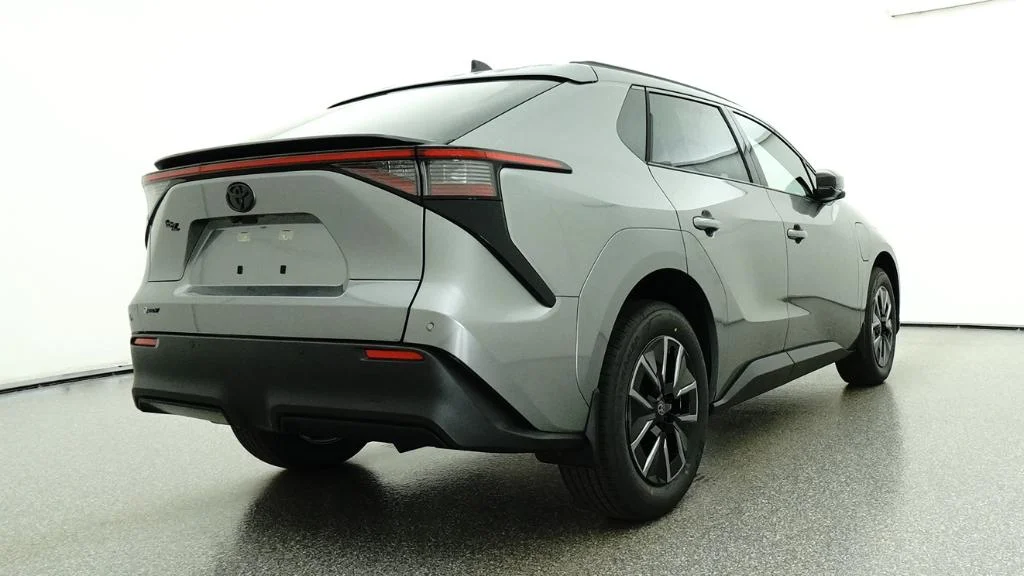 New 2026 Heavy Metal Toyota XLE image 20