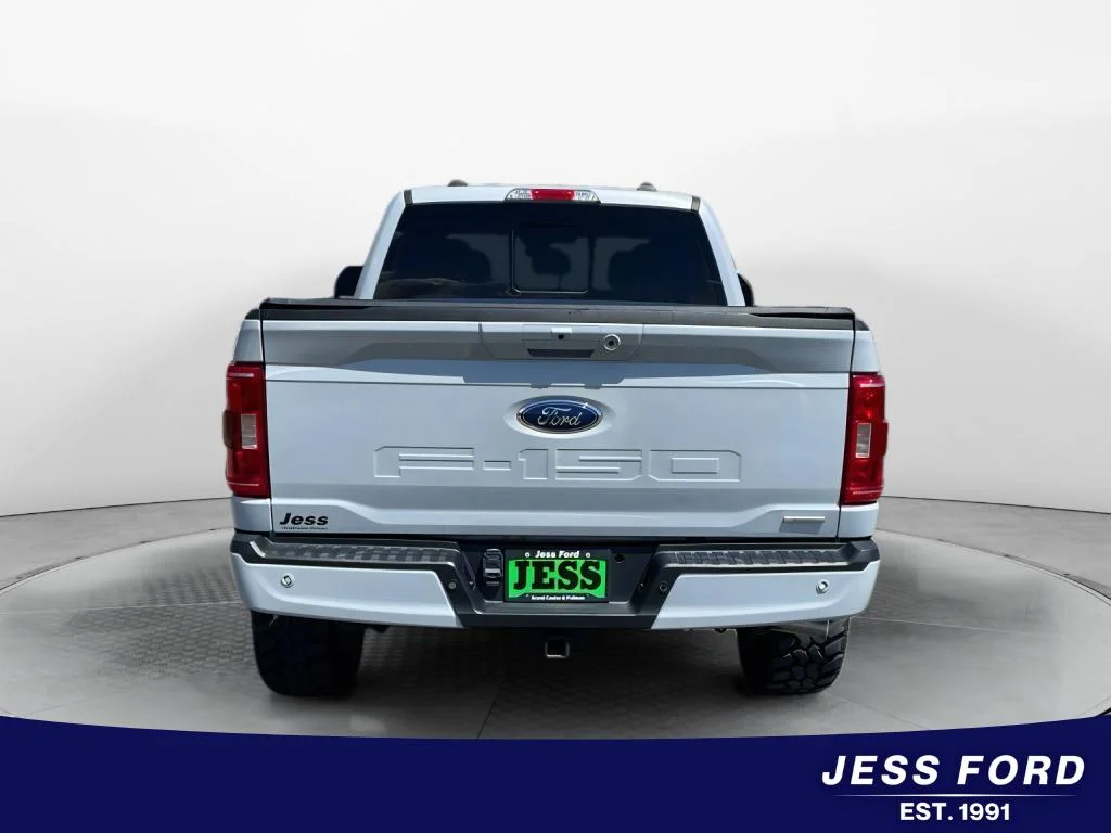 Used 2022 Space White Metallic Ford XLT image 4
