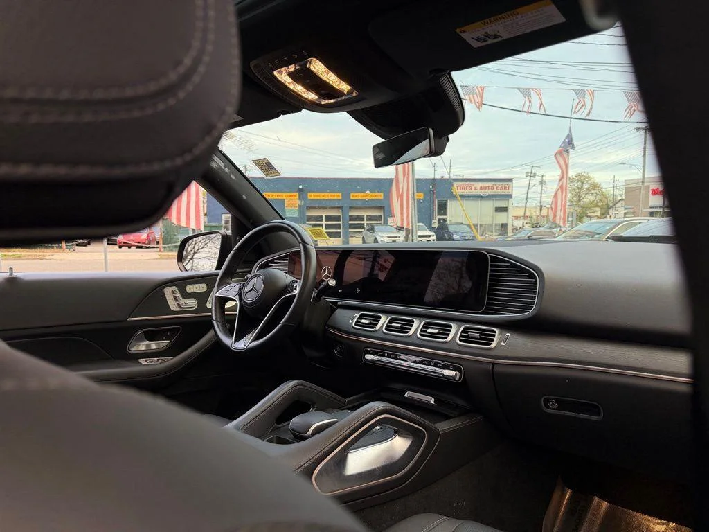 Used 2025 Black Mercedes-Benz GLE 350 image 16
