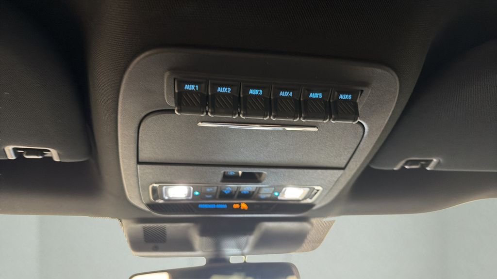 Used 2025 White Ford Platinum image 22