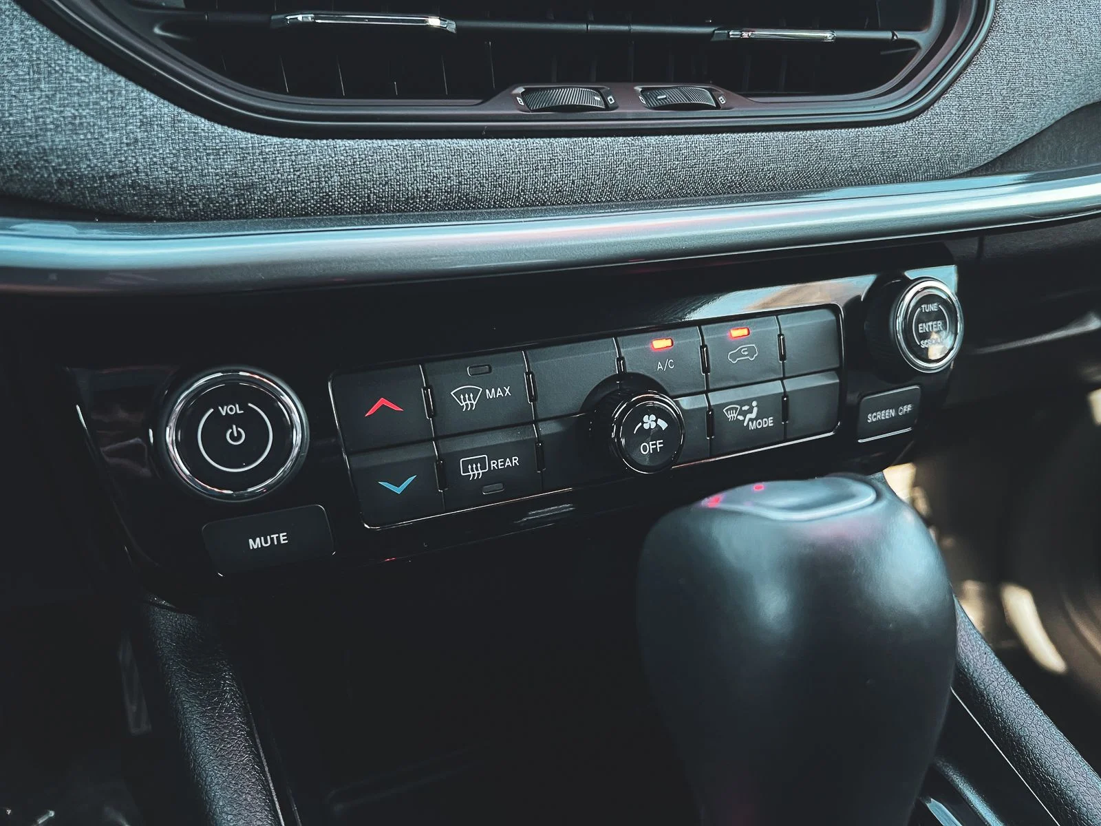 2024 Jeep Compass Latitude - Photo 25