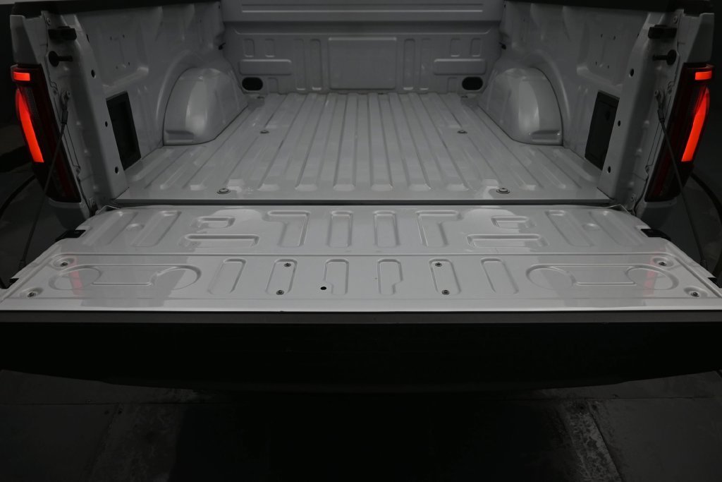 Used 2025 White Ford Lariat image 11