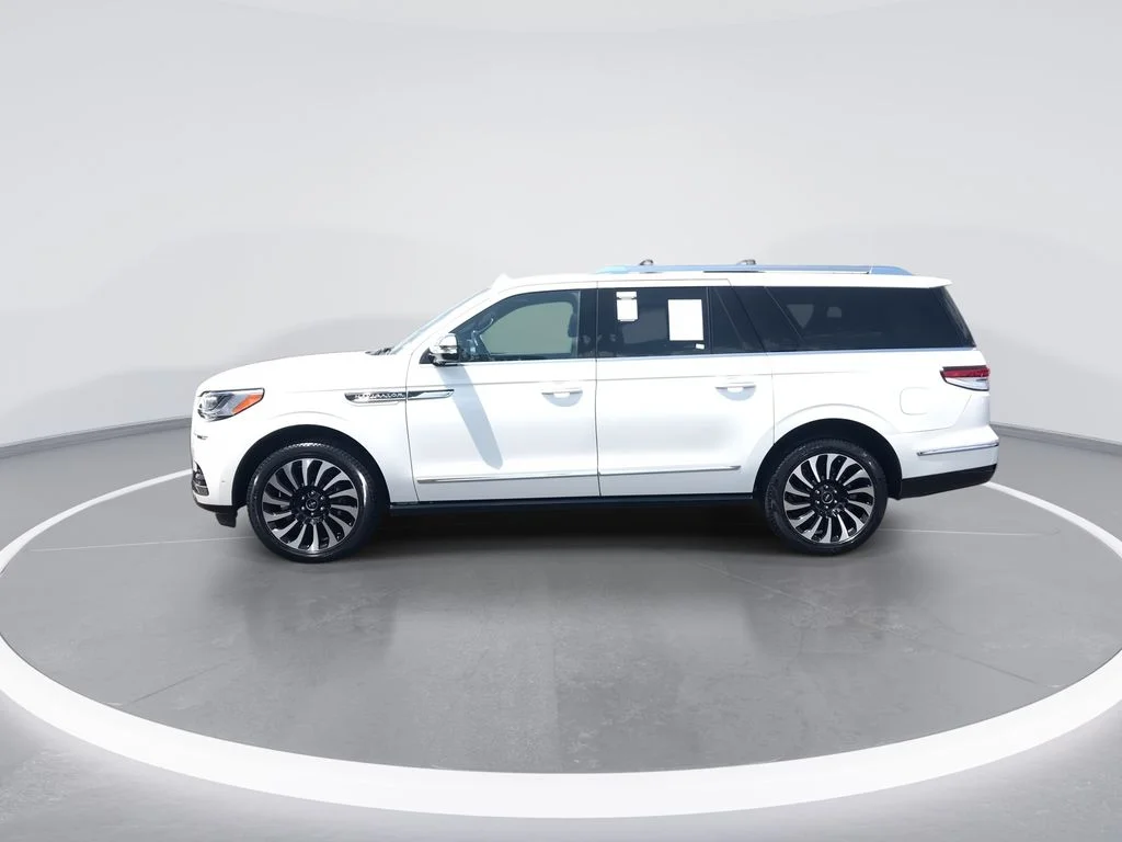 Used 2022 White Lincoln Black Label image 5