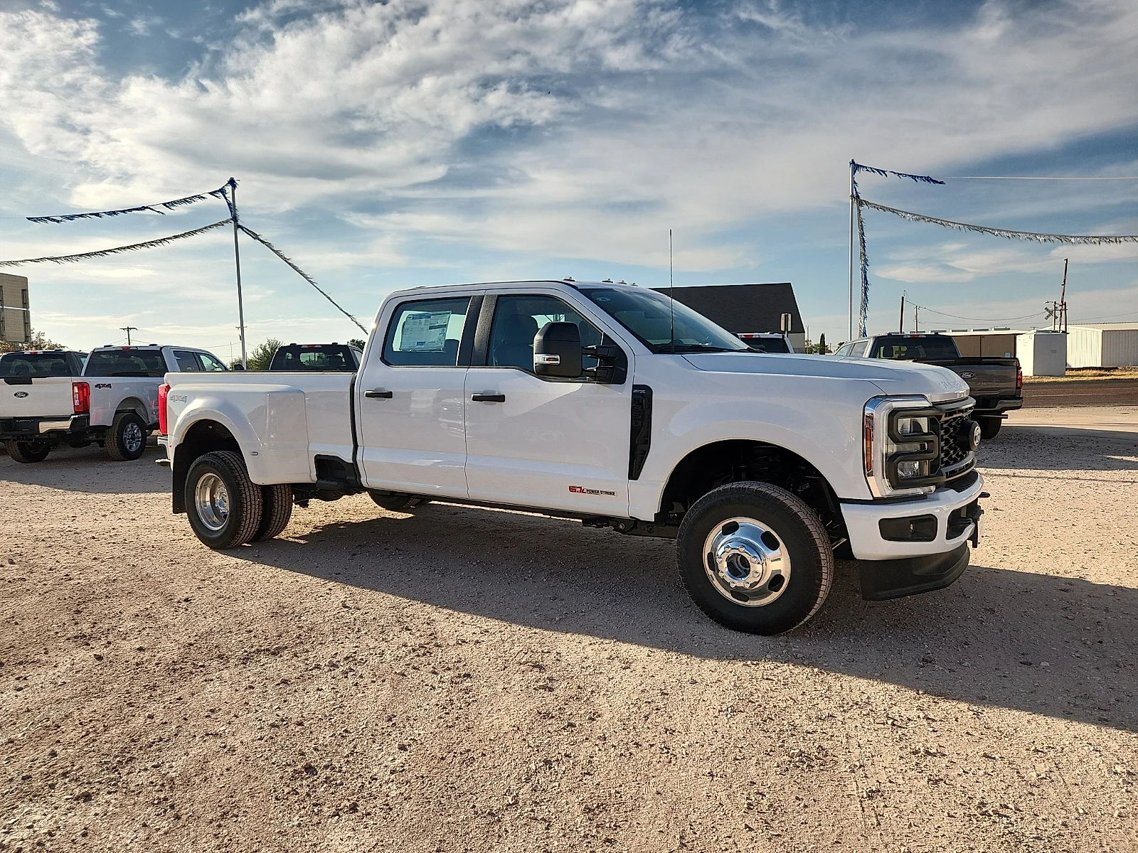 New 2027 Oxford White Ford XL image 8