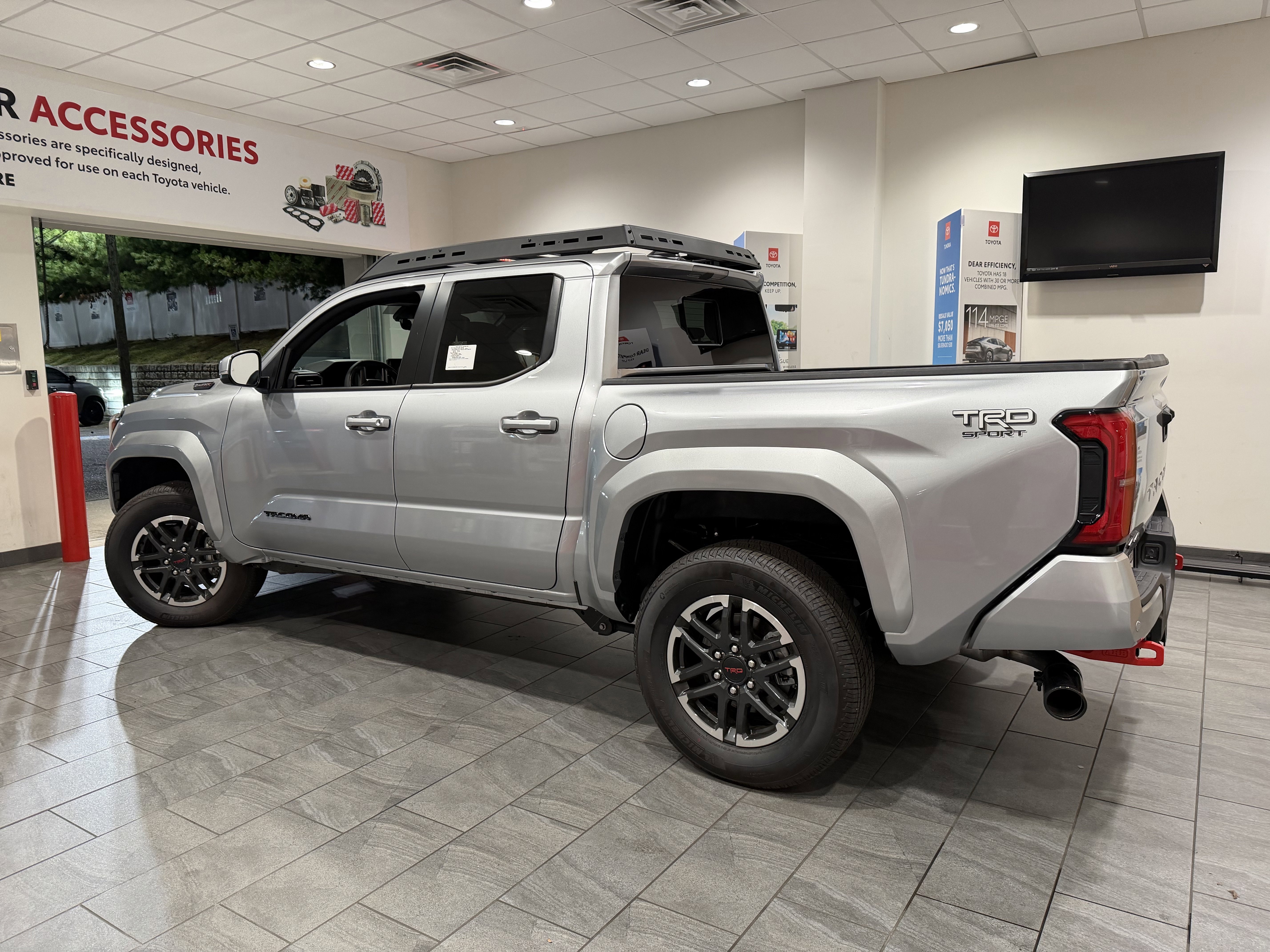2025 Toyota Tacoma TRD Sport - Photo 4