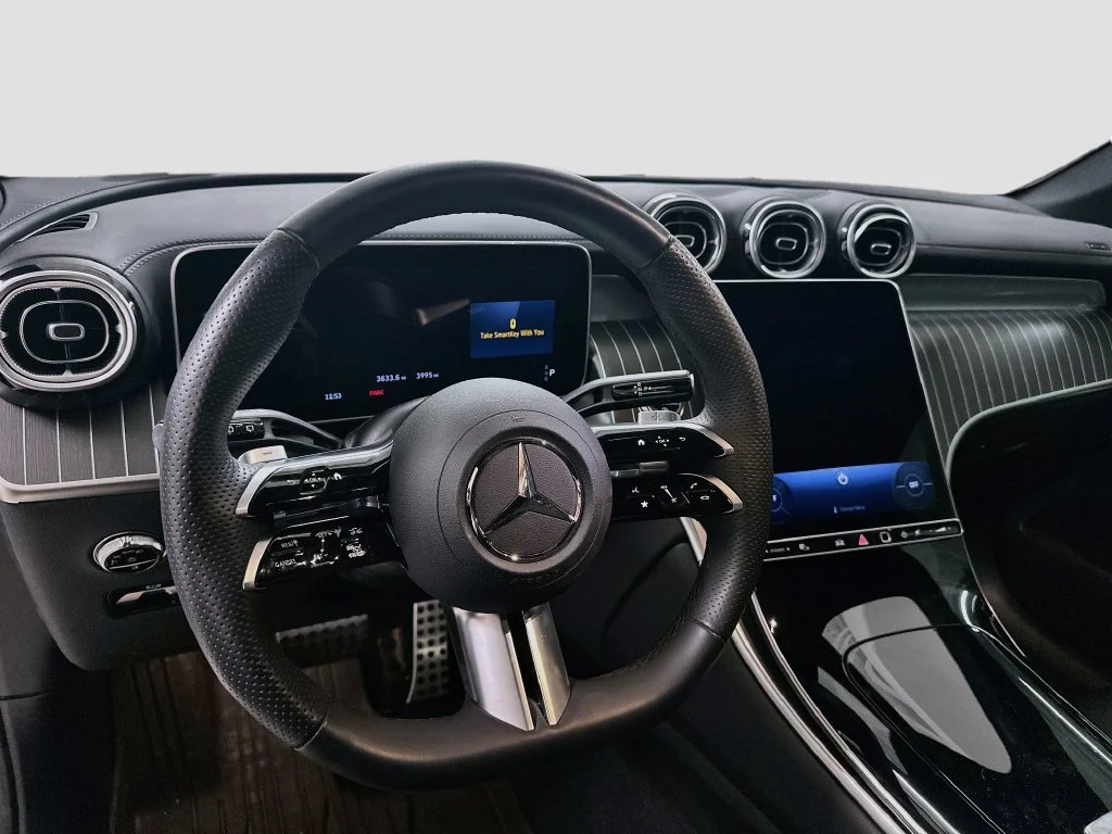 Certified Used 2026 Polar White Mercedes-Benz GLC 300 image 4