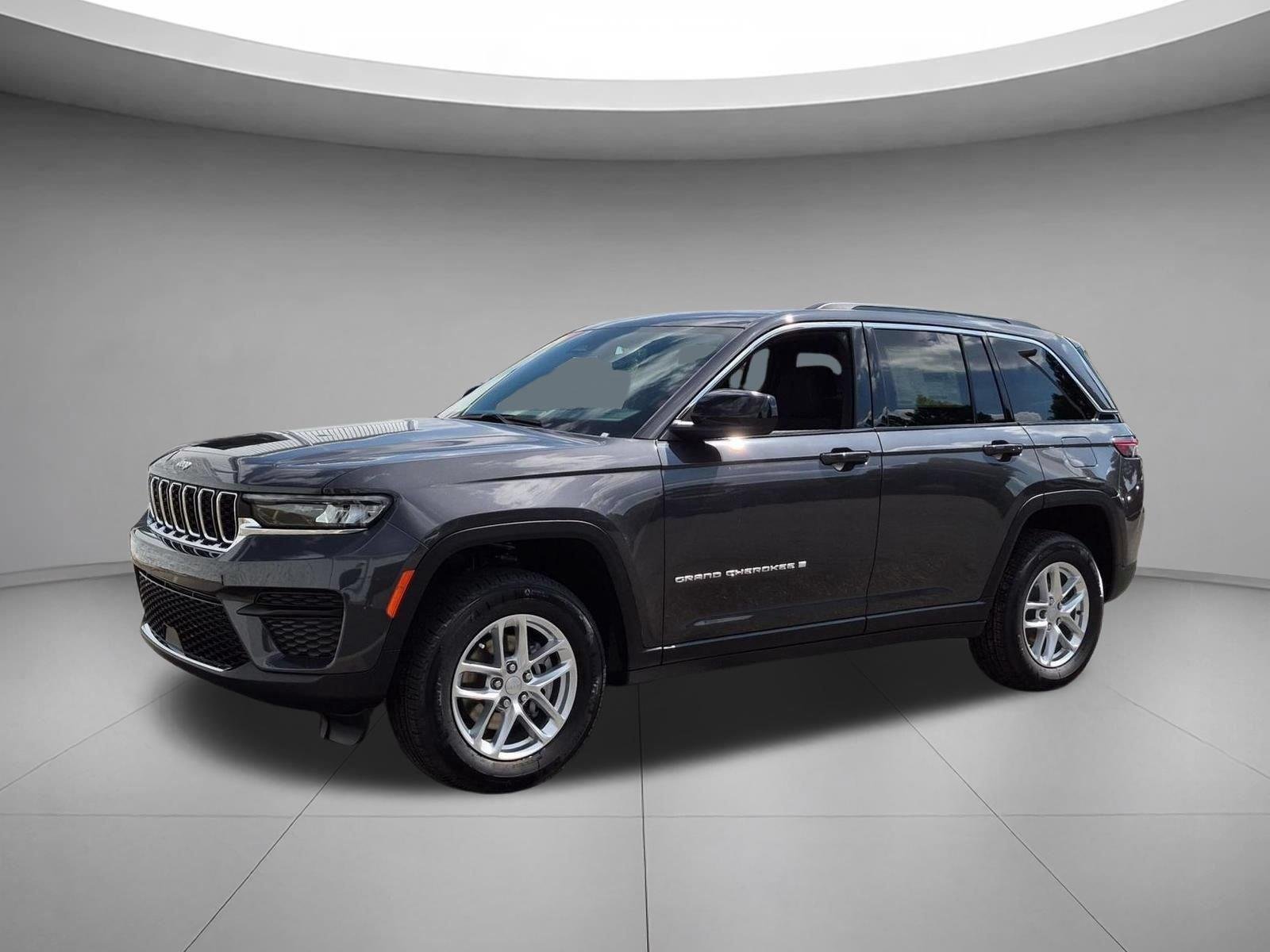 New 2026 Baltic Gray Metallic Clear-Coat Exterior Paint Jeep Laredo X image 1
