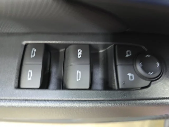 2026 Chevrolet Equinox EV 2LT - Photo 31