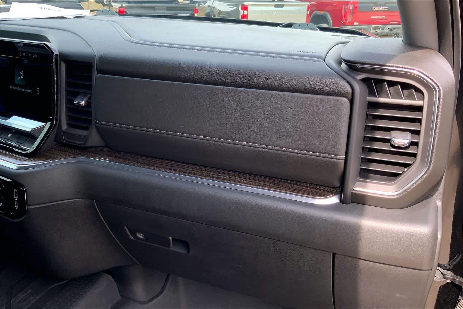 2023 Chevrolet Silverado 1500 RST - Photo 18